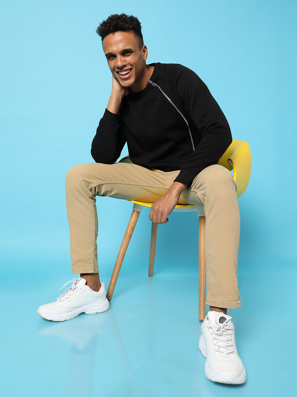 Sweatshirt With Asymmetriclal Zip