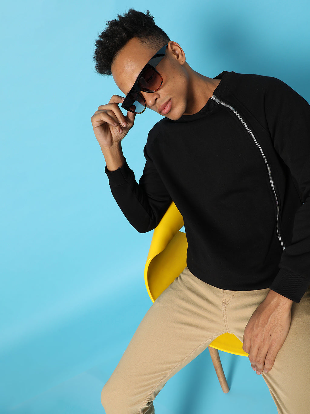 Sweatshirt With Asymmetriclal Zip